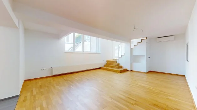 PROVISIONSFREI - Repräsentative Dachgeschoss-Fläche am Votivpark: Loft-Büro / Praxis auf 2 Ebenen mit Terrassen